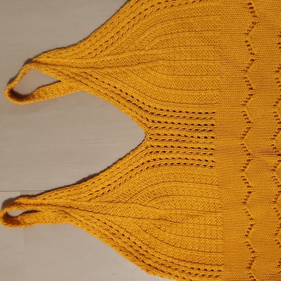 NWOT House of Harlow Revolve Crochet Crop  Top Size Small - Picture 4 of 6